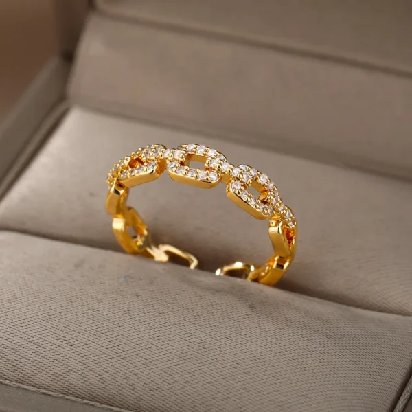 Classic Twist Chain Ring Wedding Aesthetic